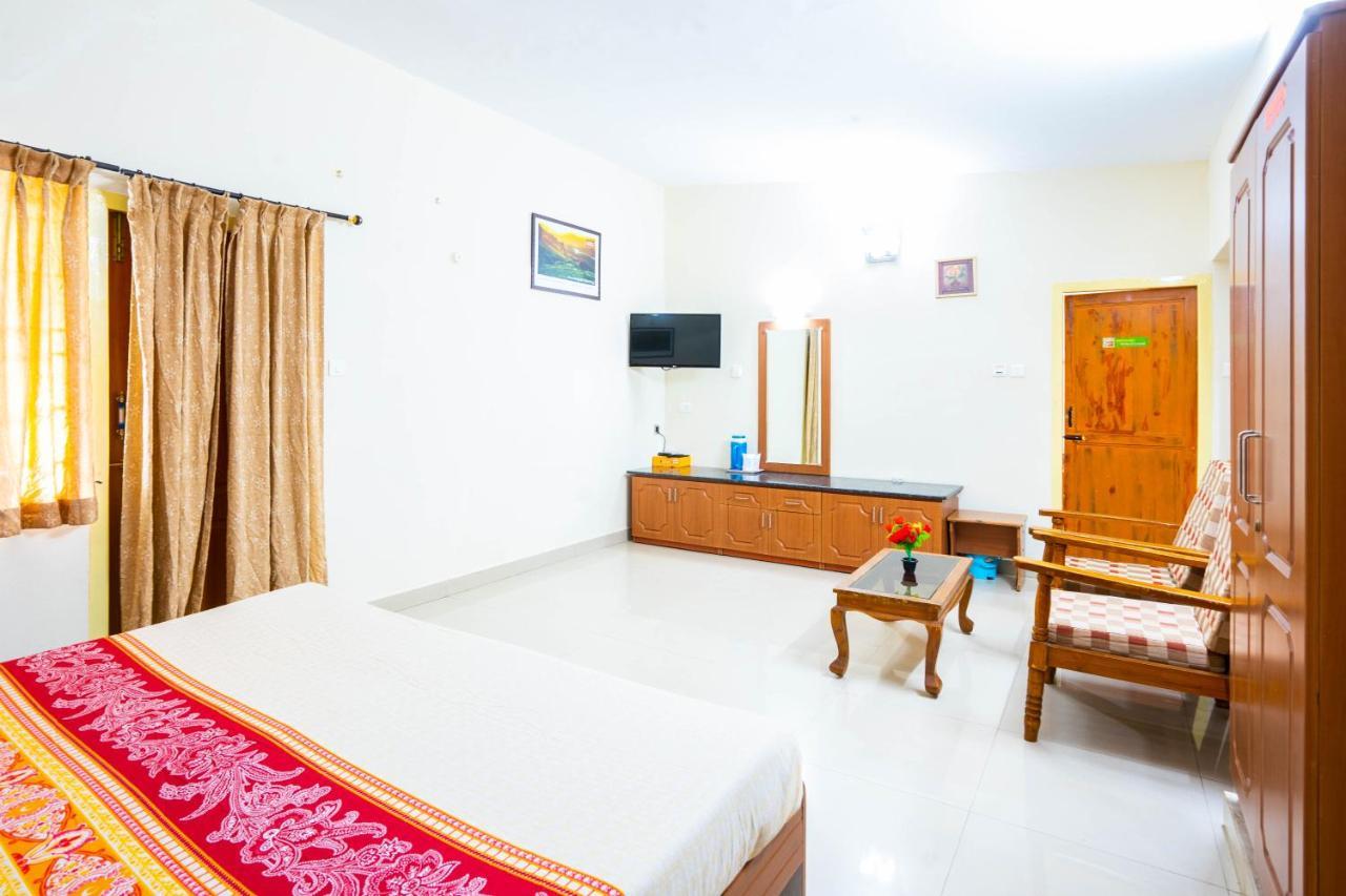 Hotel Tamilnadu - Ooty 1 エクステリア 写真